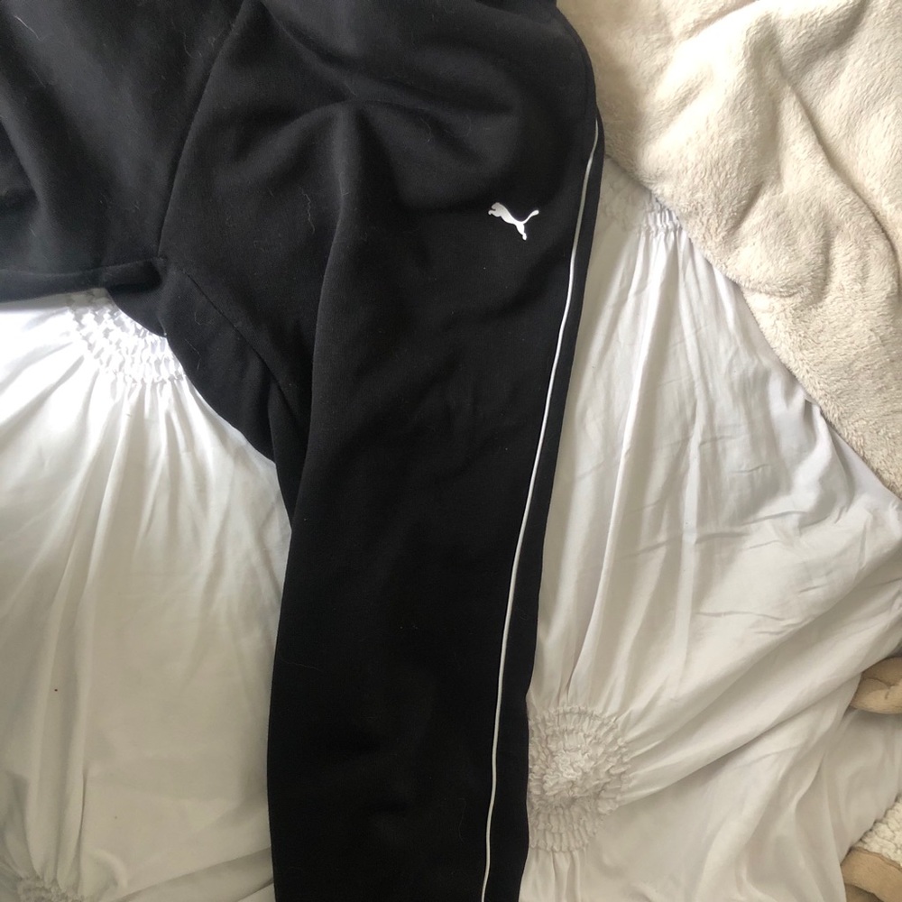 Sweats - Picture 7 of 8
